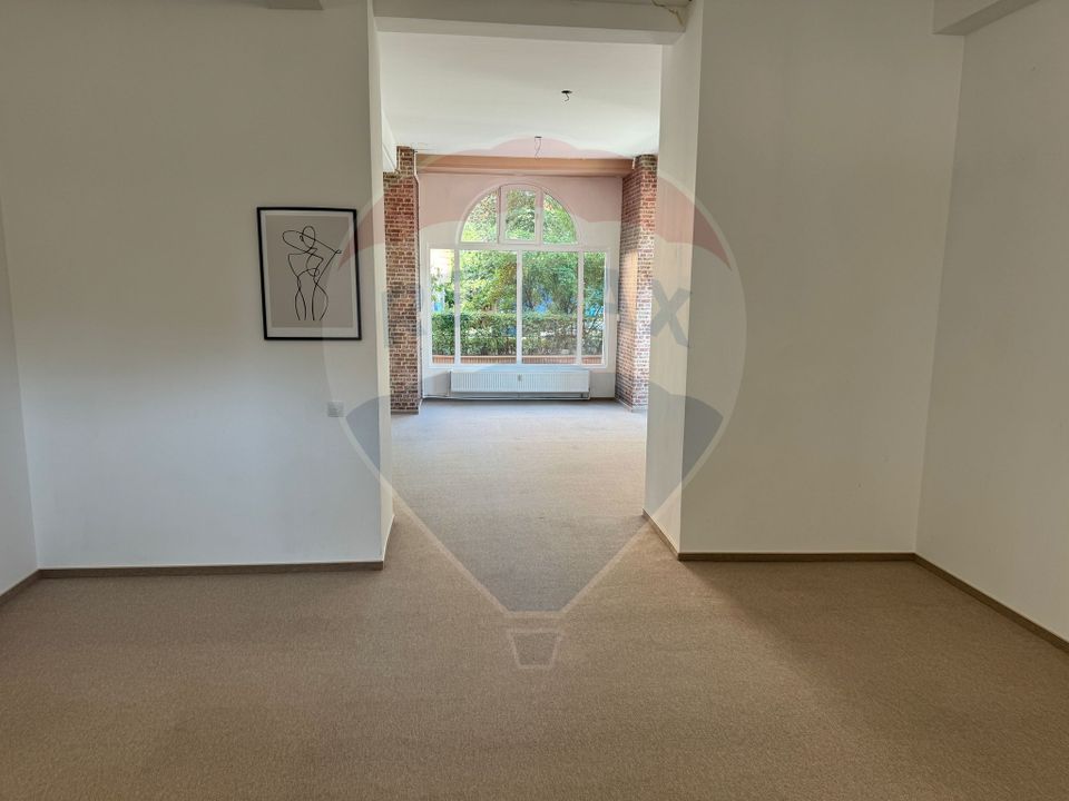 155sq.m Commercial Space for rent, Centrul Civic area