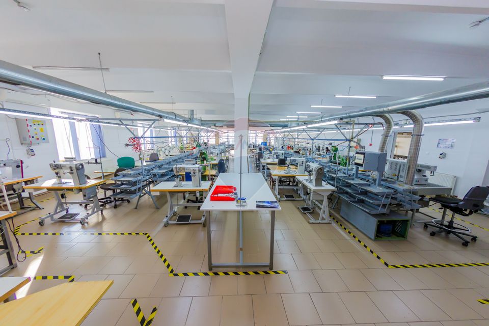 HALA  VANZARE de 1,100mp in Baia Mare- LOCATIE RENOVATǍ