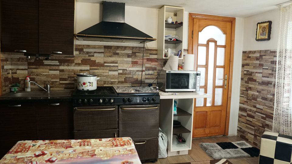 Casă de vânzare | 5 camere | Parter | Șerbănești