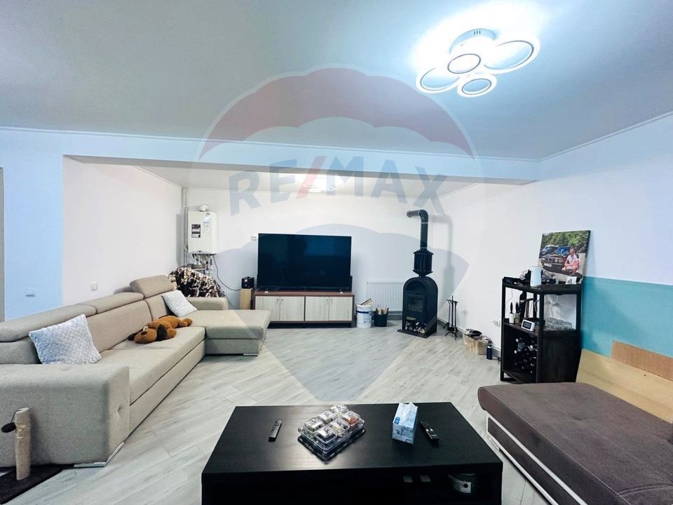 Casa Noua, Mobilata,Pod si Structura pentru Hala,Piscina-Sat Progresul