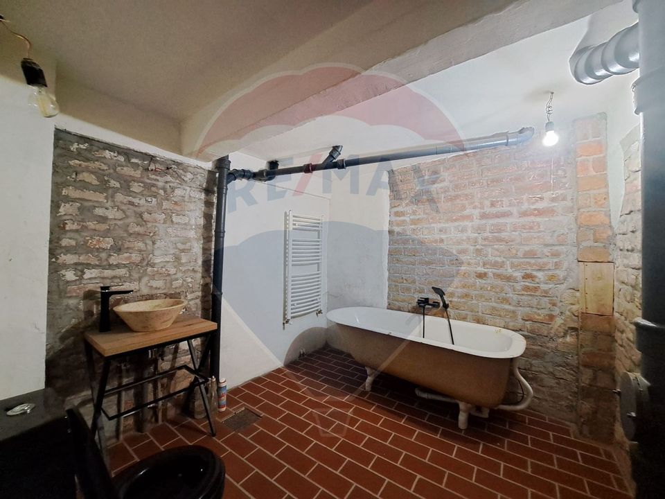 Spațiu comercial-Demisol-Atelier de arta