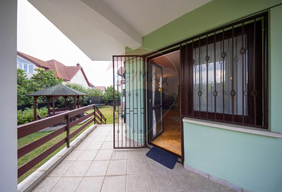 5 room House / Villa for sale