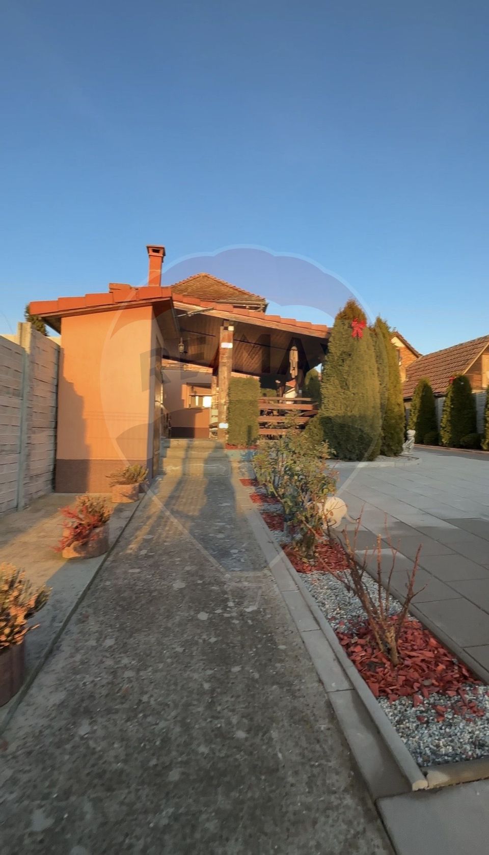 4 room House / Villa for sale