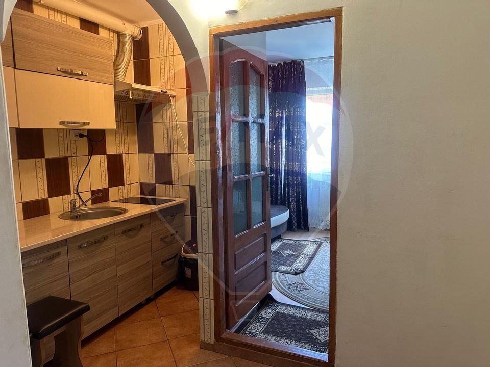 Garsoniera de  de vânzare în strada Calea Moinesti