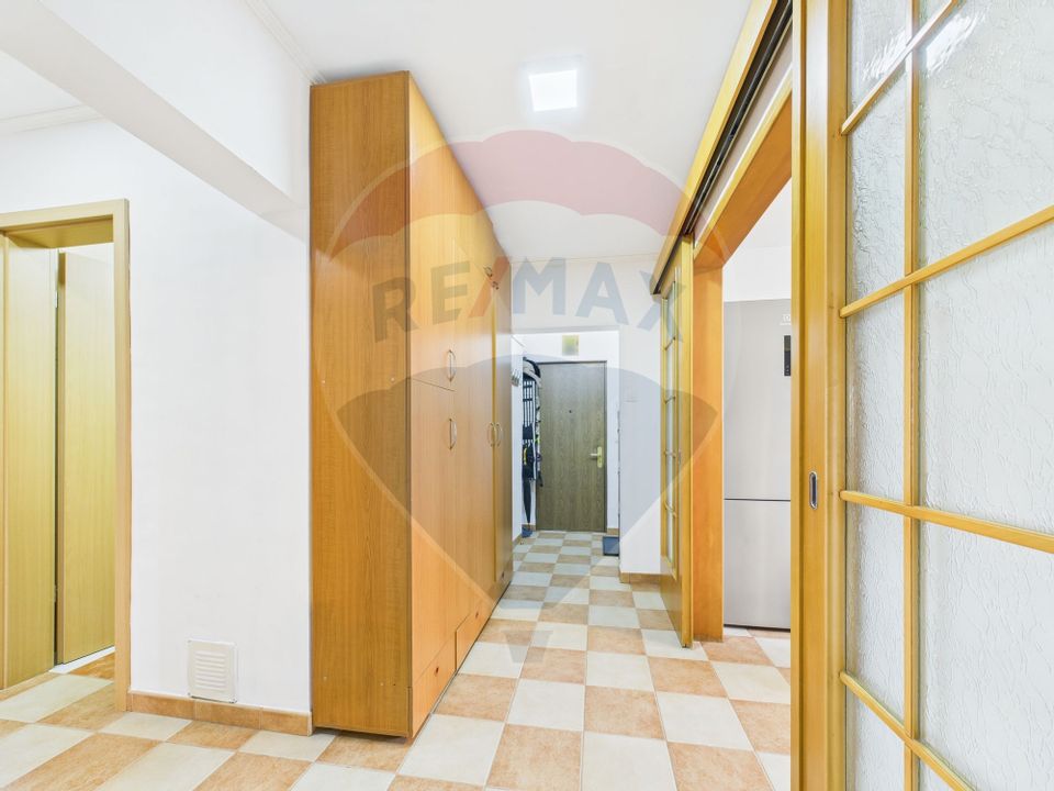 De vanzare Apartament 3 camere zona Octavian Goga-Nerva Traian