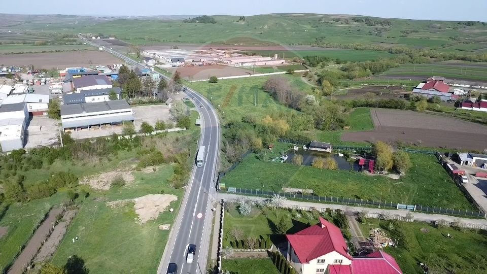 Teren Ilisesti  cu Iaz 5174 mp/ Strada Principala