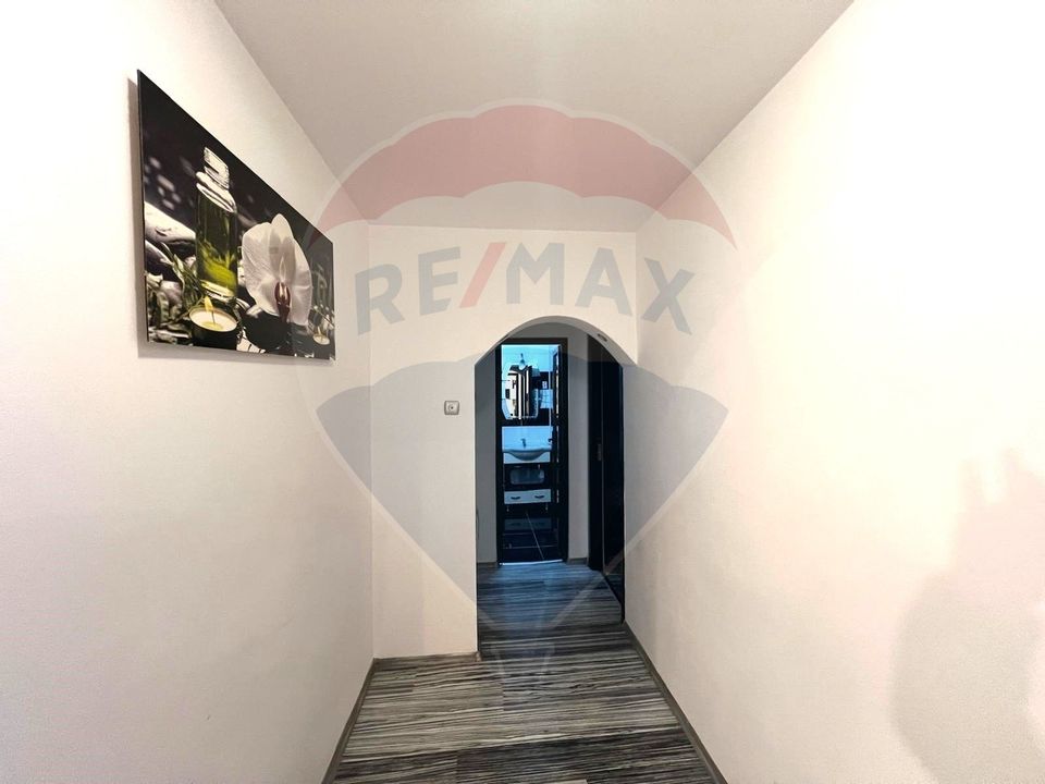 Apartament cu 3 camere decomandate de închiriat ALECU RUSSO