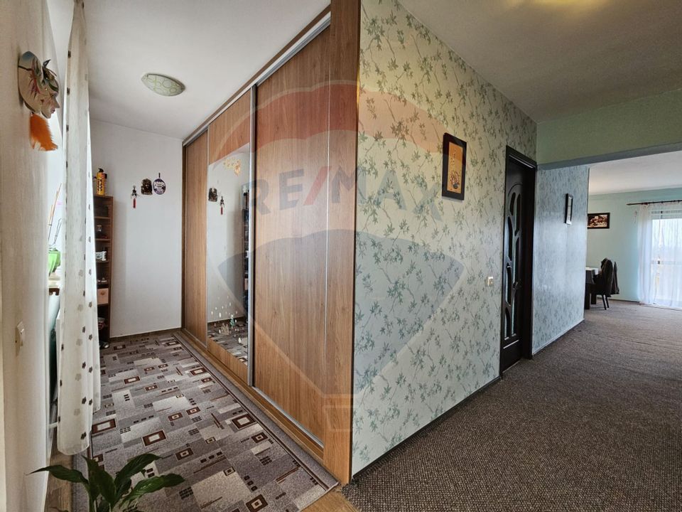 5 room House / Villa for sale