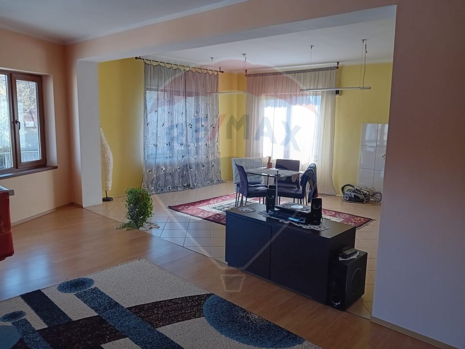 5 room House / Villa for sale