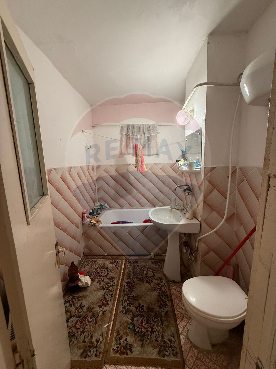 Apartament cu 3 camere de vânzare în zona Central