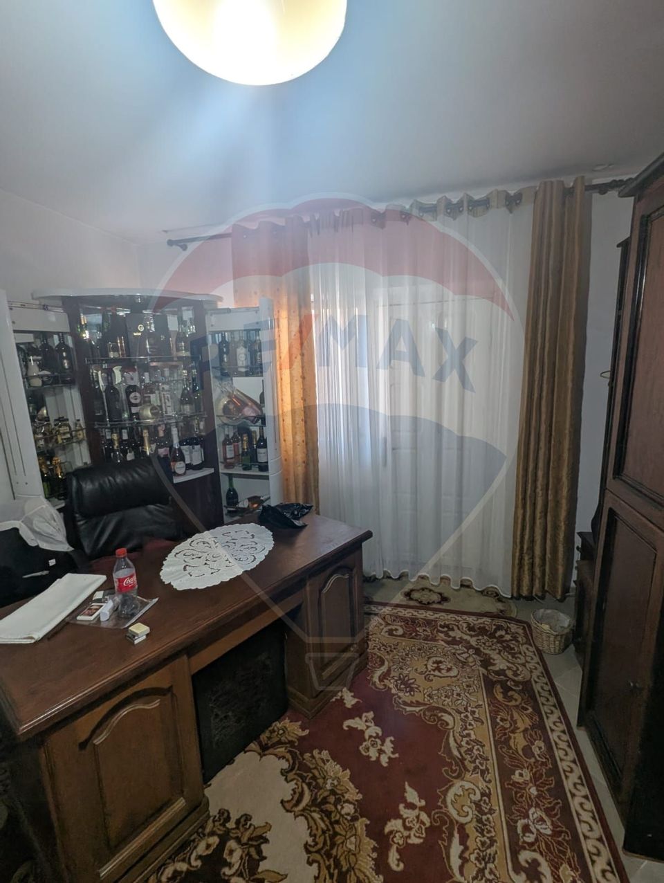 Casă / Vilă cu 5 camere de vânzare în zona Est