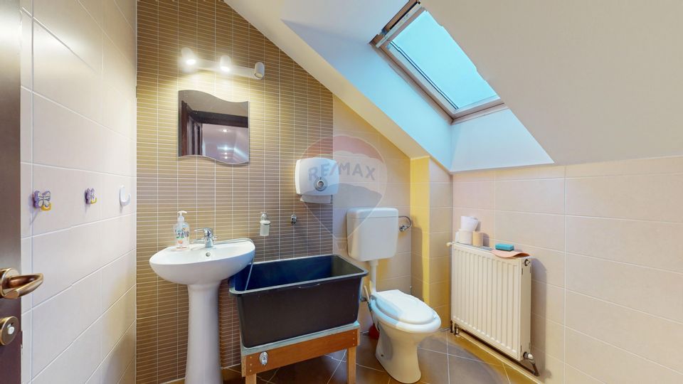 Spațiu pentru birou sau activitate ușoară – 2 camere + terasă