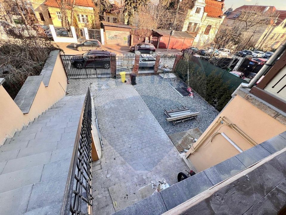 54sq.m Office Space for rent, Central area