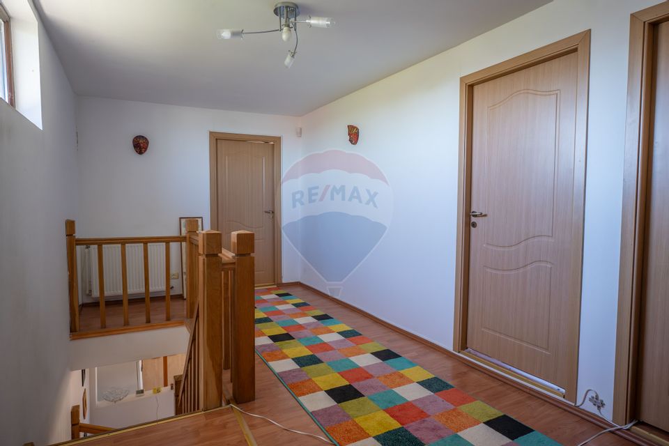 Casă / Vila de Vanzare