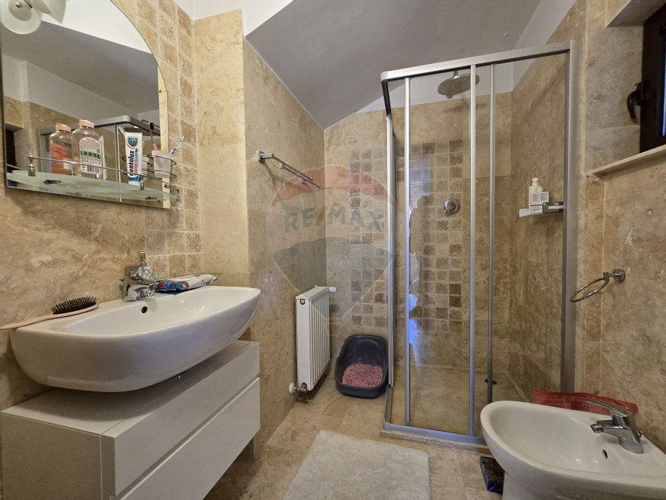 Vila unica in inima Bustenilor, vedere directa spre Caraiman