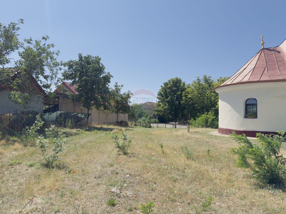 Teren 2,841mp Apateu / Strada Principala langa Biserica Ortodoxa