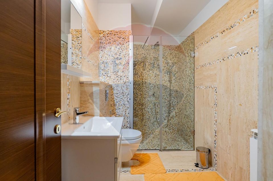 Penthouse de vanzare in Mamaia vedere frontala lac si marea Neagra