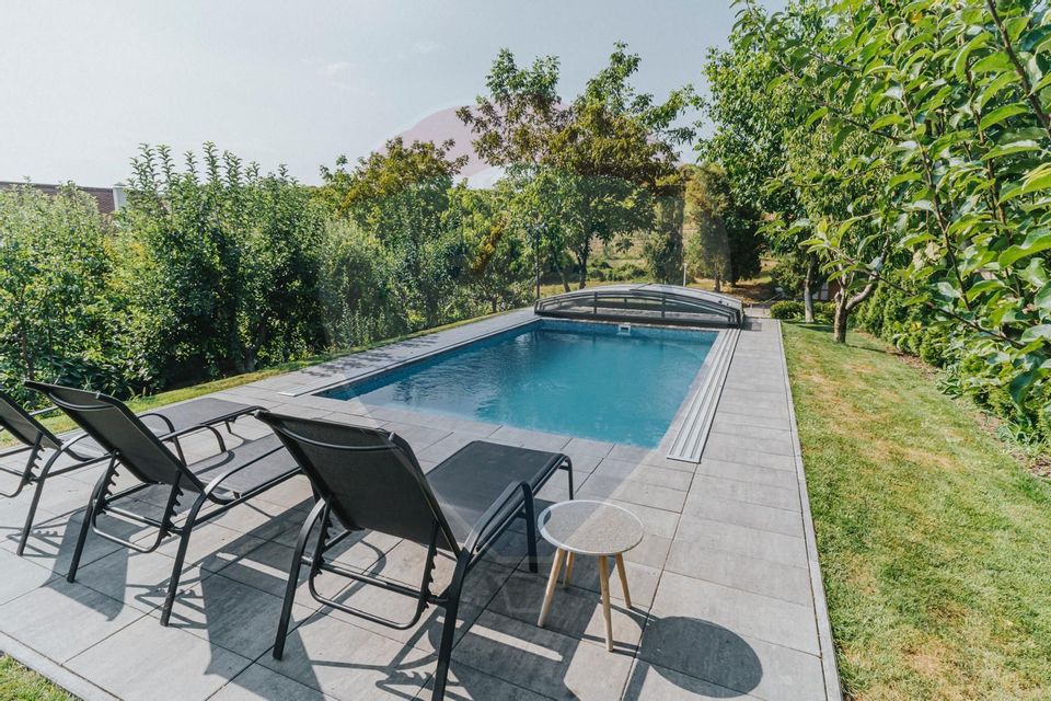 Ready to Move Family Home with Heated Pool – Gheorghe Doja Street, Ora