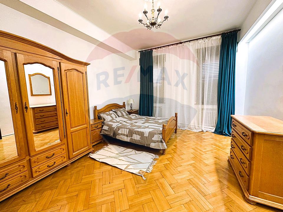 5 room Apartment for rent, Universitate area