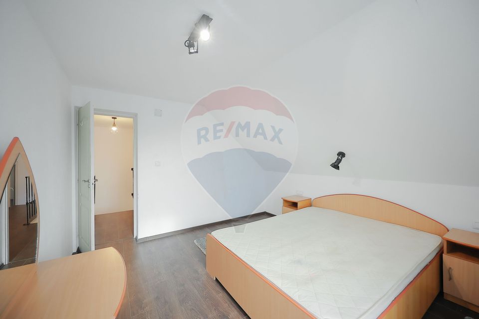 Casă 4 Camere cu Garaj, Construită de Proprietar, Cartier Episcopia