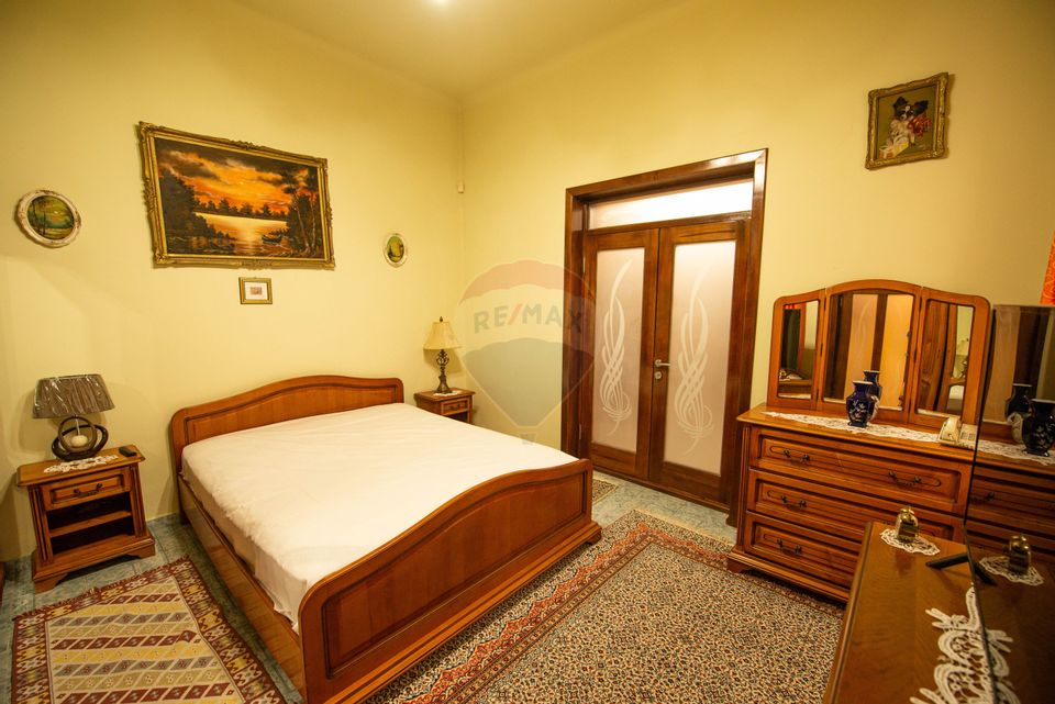 6 room House / Villa for sale, Central area