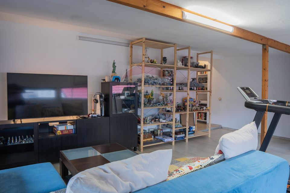 DE VANZARE Reședință Premium cu Piscină și Teren Generos – Chiajna