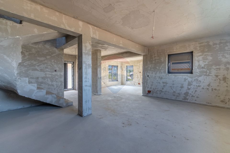 4 room House / Villa for sale