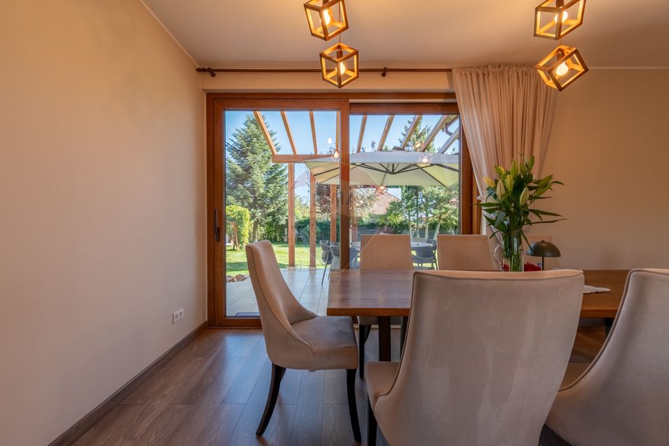 Proprietate exclusivista de vanzare: 2 case | 9 camere | 2000 mp teren