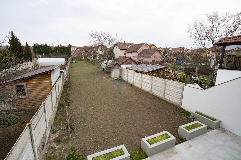 De vânzare casă cu 5 camere, teren 1000 mp Oncea, Calea Bihorului