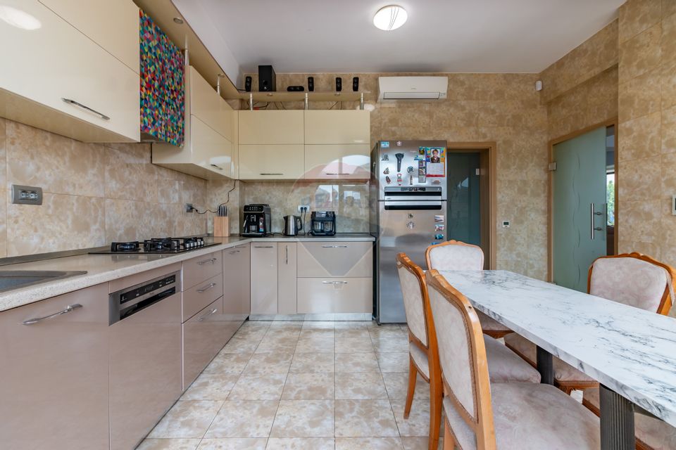 Casă / Vilă cu 4 camere de vânzare Corbeanca