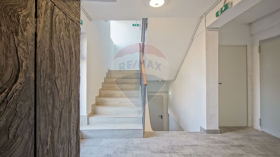 Garsoniera de închiriat, parcare subterana, etaj 1 | Zona Tractorul