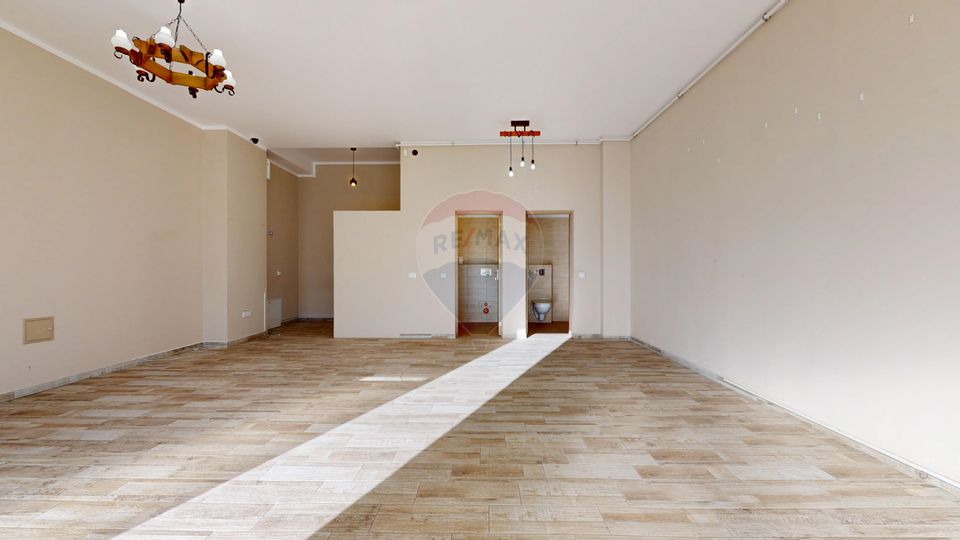 47sq.m Commercial Space for rent, Racadau area