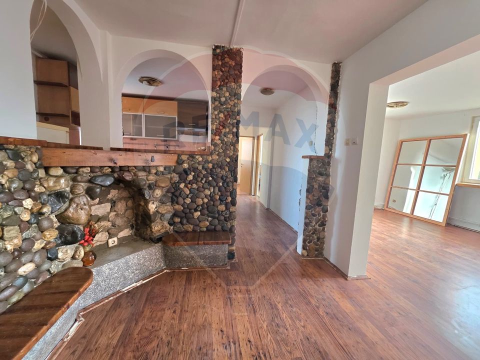 4 room Apartment for sale, Dambu Pietros area