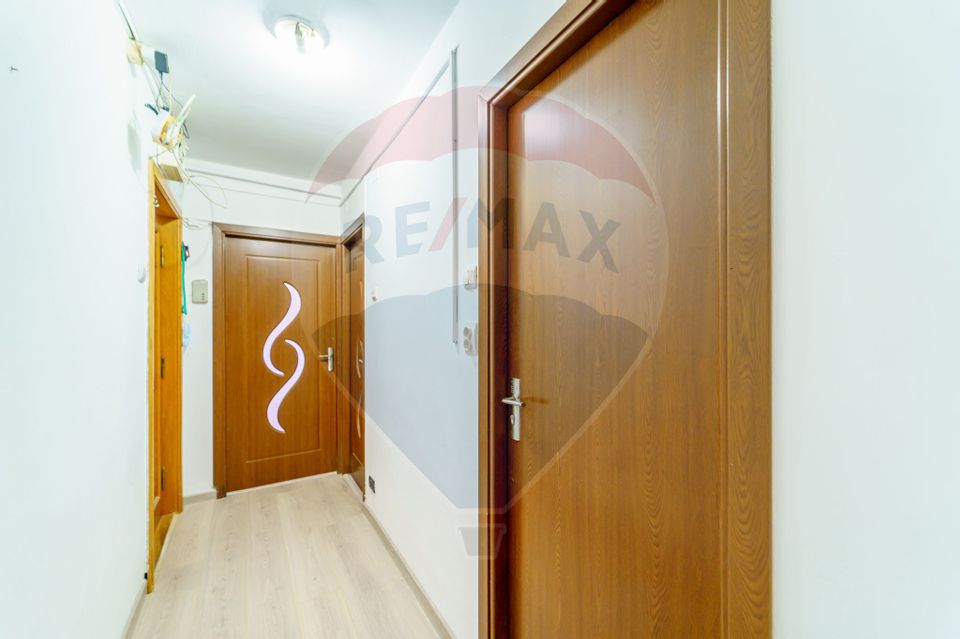Apartament cu 3 camere de vânzare în zona Aurel Vlaicu