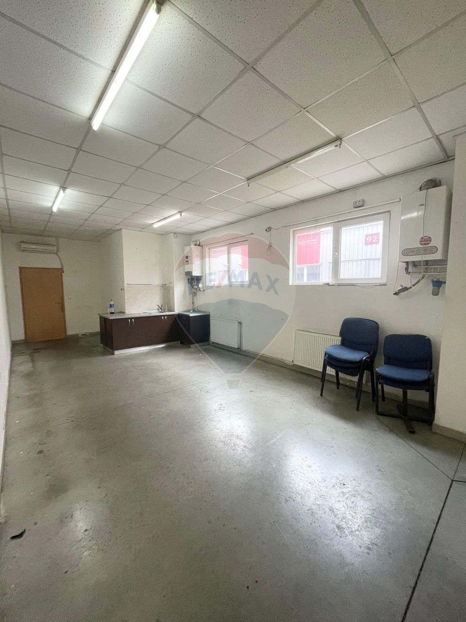 596sq.m Industrial Space for rent, UTA area