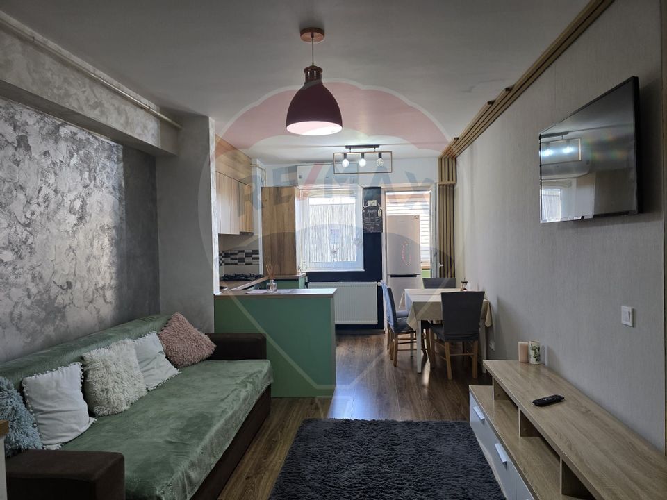 Apartament cu 3 camere de vânzare, cartier FIALD