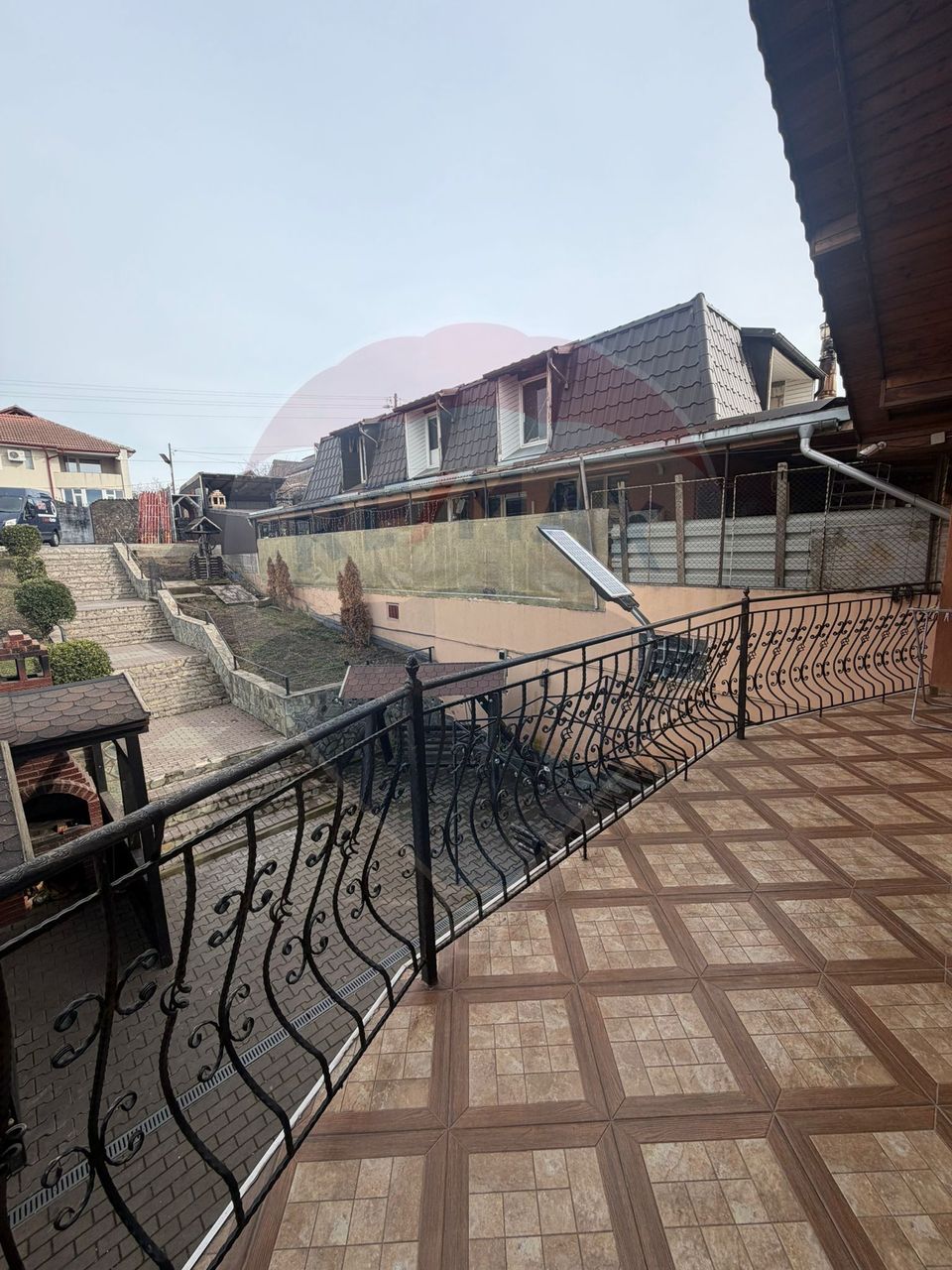 5 room House / Villa for sale, 1 Mai area