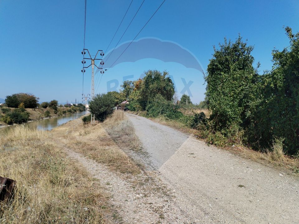 Land 1,035sqm Roznov / Strada Șes