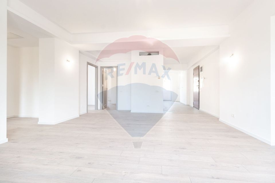 4-room apartment for sale in Damaroaia area - Petrom City