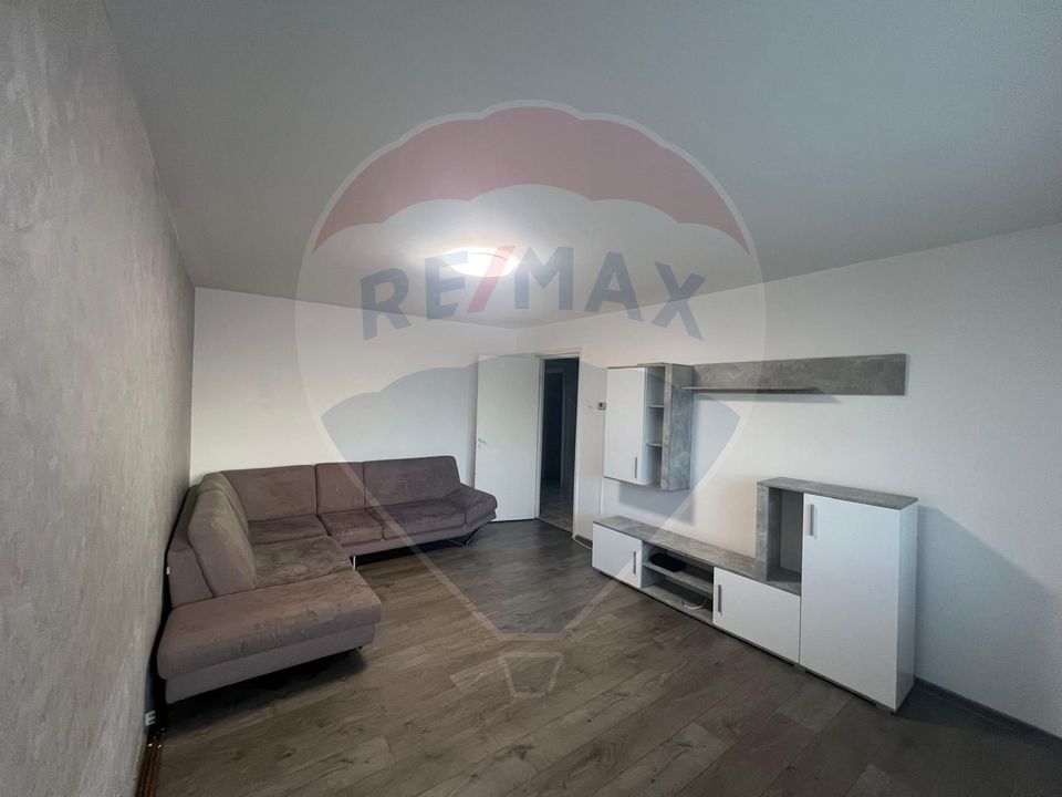 Apartament cu 3 camere de vânzare în zona Narcisa