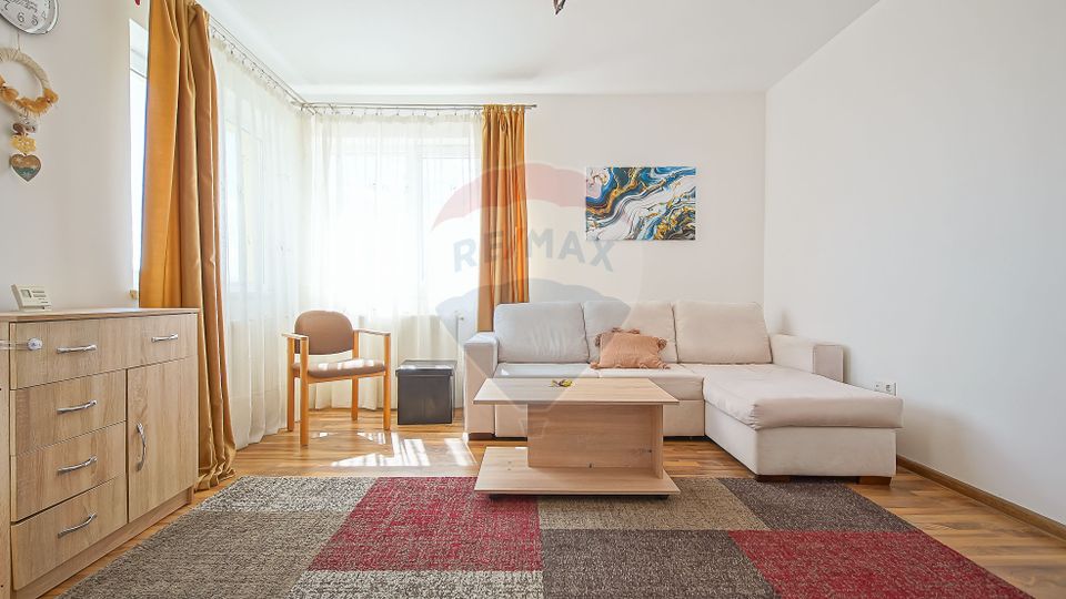 Apartament 2 Camere Subcetate - Mobilat, Parcare, Liniște lângă Brașo