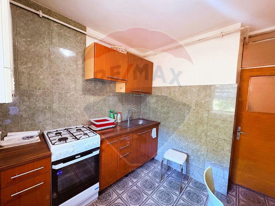 Apart. 2 camere, decomandat, Banu Maracine, etaj 2, centrala proprie
