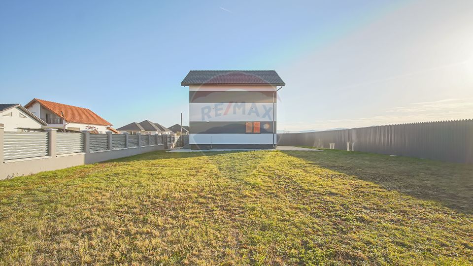 4 room House / Villa for sale