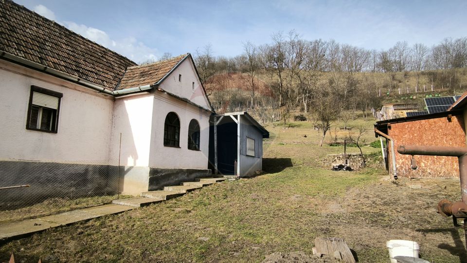Casă  la țară in Transilvania - sat sasesc Păucea, jud. Sibiu