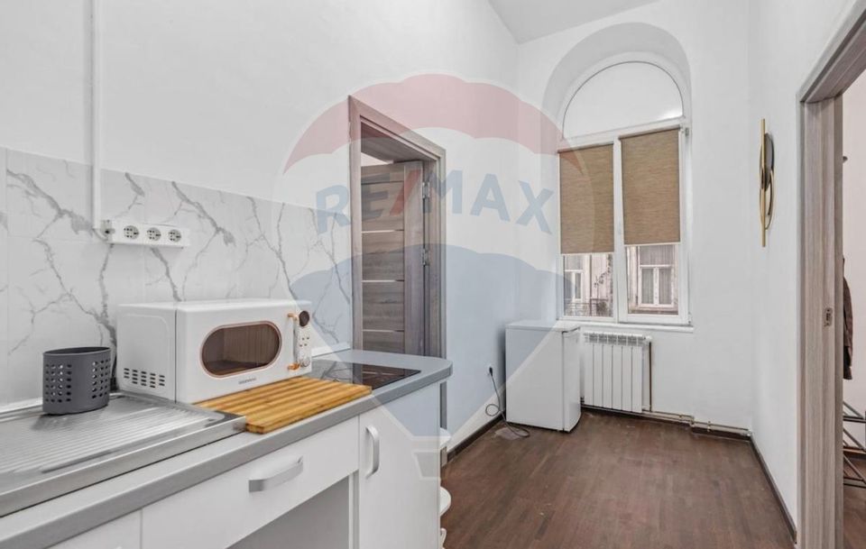 Apartament cu 2 camere de vânzare în zona Ultracentral