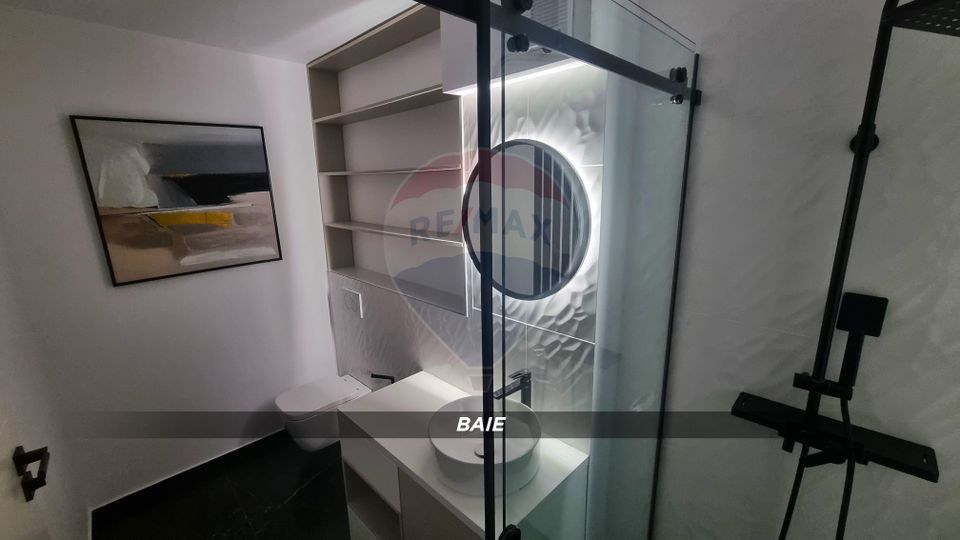 Apartament cu 3 camere tip PENTHOUSE de închiriat în zona PODUL VIILOR