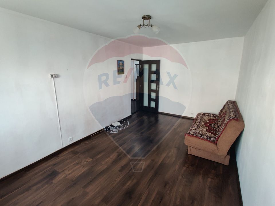 Apartament cu 3 camere de vanzare. Pret REDUS!