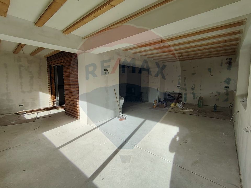 Lux Mediteranean si Intimitate pe 4.000 mp Domeniu Privat Gura Vaii