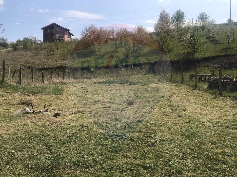 TEREN INTRAVILAN 500 MP DE VANZARE– SURA MARE JUD. SIBIU