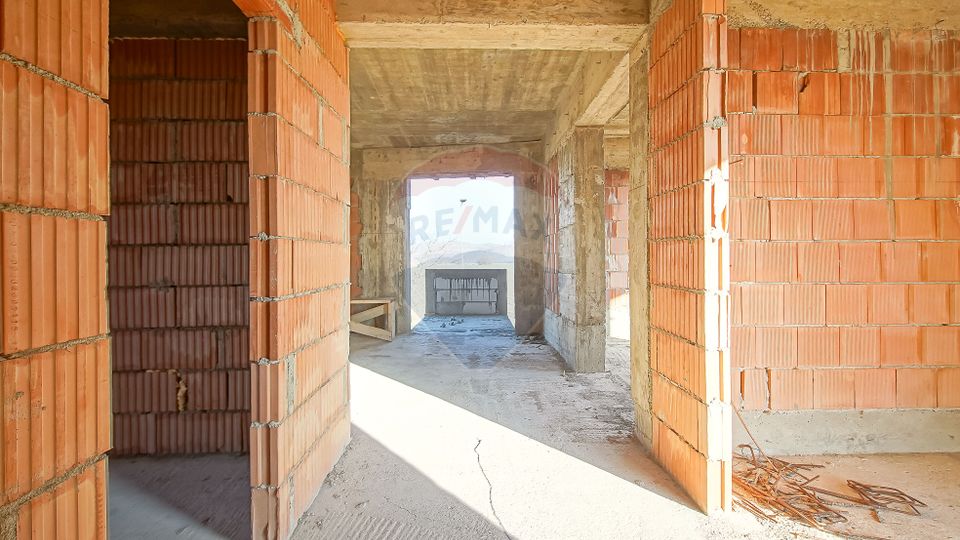 Vilă cu 3 camere, la roșu | Proiect modern – Poiana Craitelor